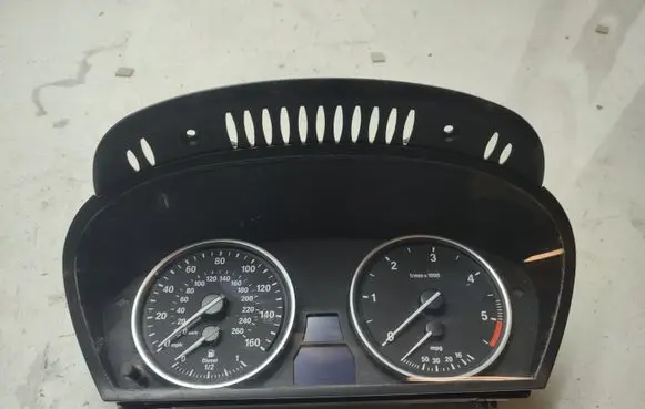 BMW 5 E60 E61 Speedometer (instrument cluster) 9153756