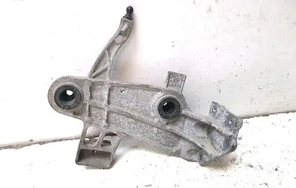 Mercedes-Benz GLK (X204) Air filter cleaner box bracket assembly A6510900041