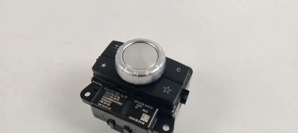 Mercedes-Benz E W212 Head unit multimedia control A2129007619