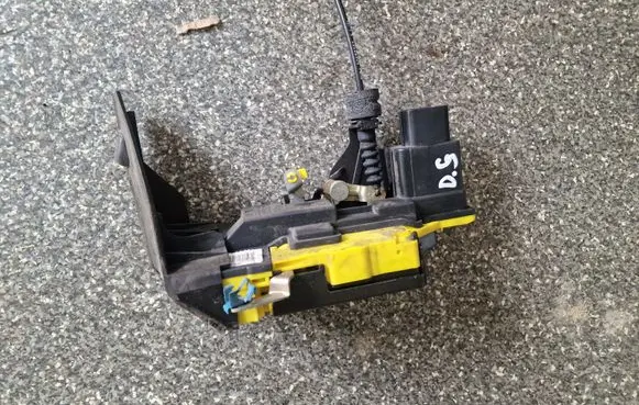 Volvo XC90 Rear door lock