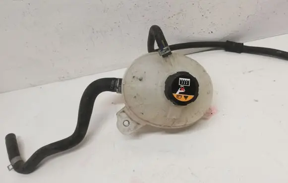 Hyundai Tucson TL Coolant expansion tank/reservoir 25430D3500