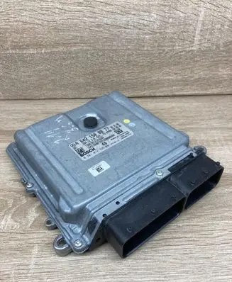 Mercedes-Benz E W211 Engine control unit/module ECU A6421508877 0281014325