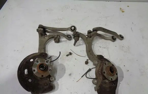 Audi A8 S8 D3 4E Front wheel hub spindle knuckle