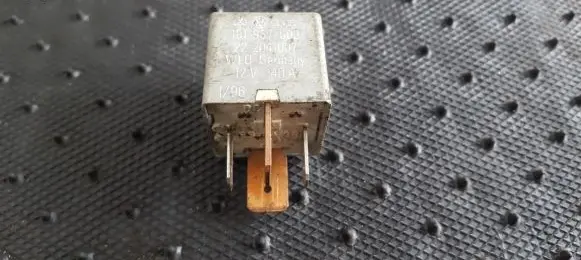 Volkswagen Transporter - Caravelle T4 Other relay 191937503 22204007