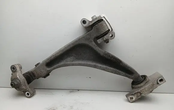 Volvo XC90 Front lower control arm/wishbone 