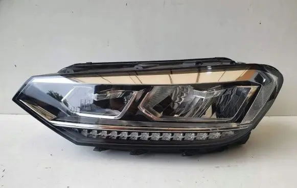 Volkswagen Touran III Headlight/headlamp 5TB941035B