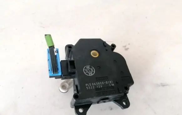 Toyota Urban Cruiser (XP110) Air flap motor/actuator 0638000181 063800-0181