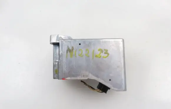 Jaguar XF Steering wheel lock 8W833K772BA