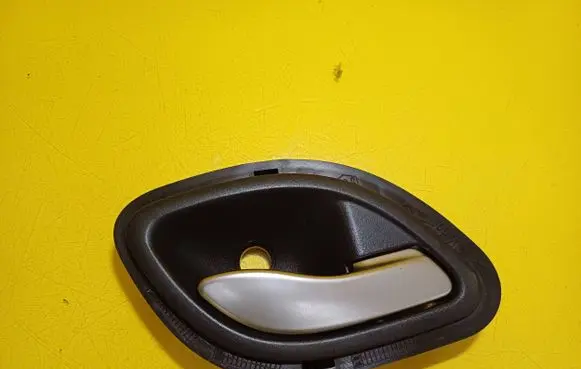 Renault Laguna II Rear door interior handle 82000000724