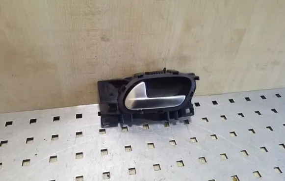Rear door interior handle