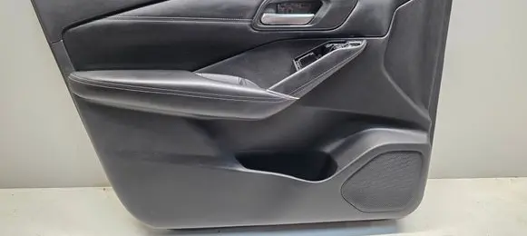Nissan Qashqai J12 Front door card panel trim 809A16UA0A