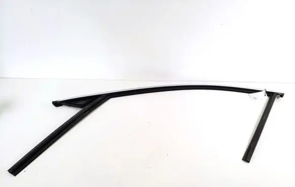 Volvo XC60 Other front door trim element 32229810