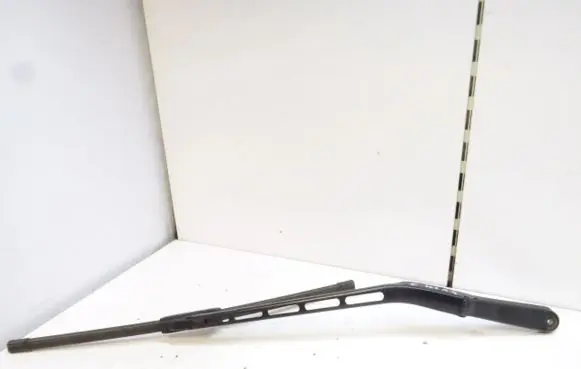 Mercedes-Benz C W203 Front wiper blade arm A2038202544