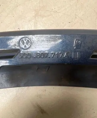 Volkswagen PASSAT B6 Under headlight/headlamp trim 3C0807717A