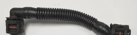 Ford Focus Breather hose/pipe CM5G-6758-CA