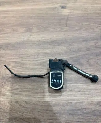 BMW 3 E90 E91 Headlight/headlamp level sensor 6763735