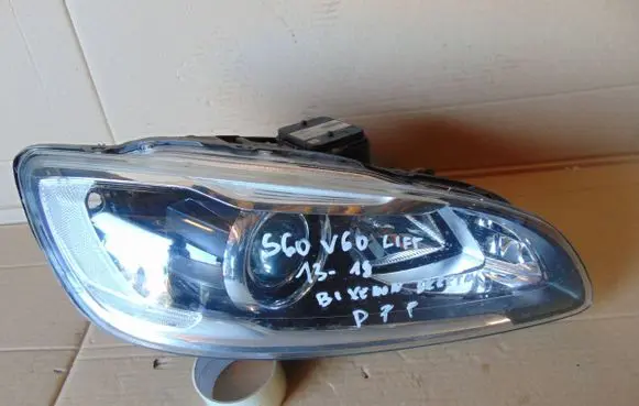 Volvo V60 Headlight/headlamp 31420109