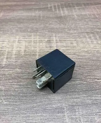 Skoda Octavia Mk1 (1U) Other relay 1U0941243C AEV0306
