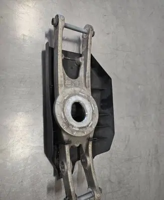 Rear upper control arm/wishbone