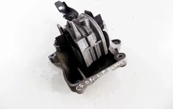 Citroen C5 Engine mount bracket