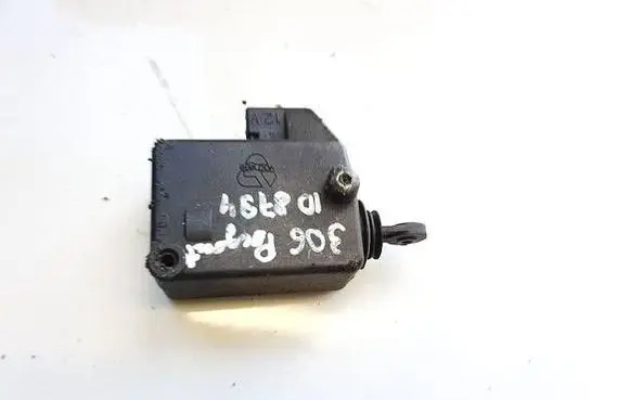 Peugeot 306 Central locking motor