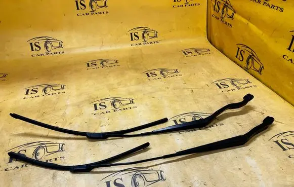 Land Rover Discovery 5 Front wiper blade arm 