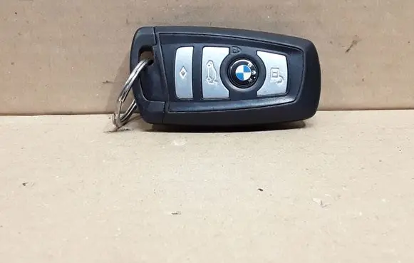 BMW 5 F10 F11 Ignition key/card 9226939