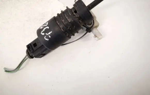 Porsche Cayenne (9PA) Windscreen/windshield washer pump 1j6955651