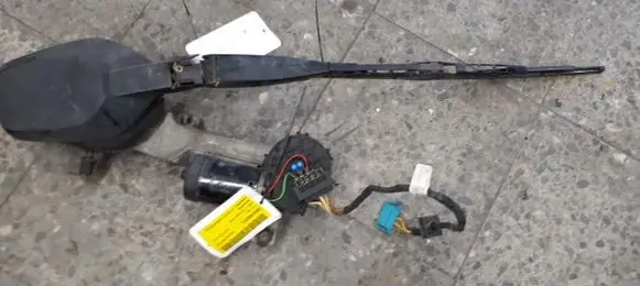Mercedes-Benz E W210 Front wiper linkage 
