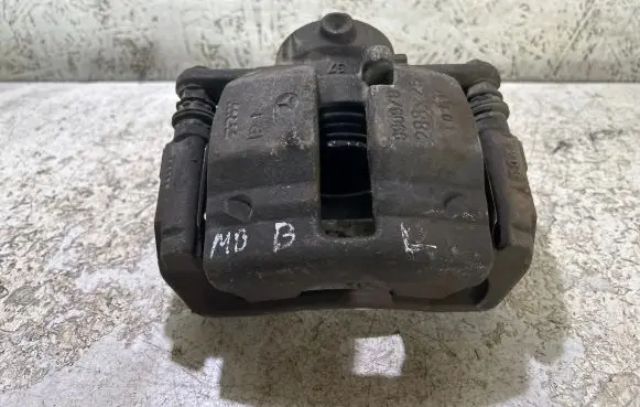 Mercedes-Benz B W245 Front brake caliper