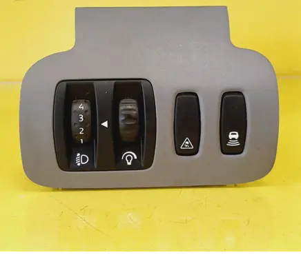Renault Scenic II - Grand scenic II Headlight level height control switch 8200140985GC