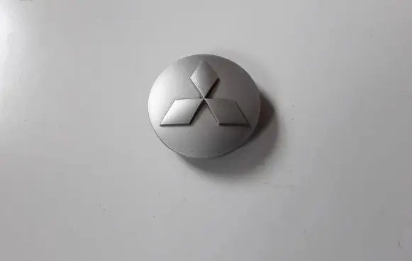 Mitsubishi Grandis Original wheel cap MR992805
