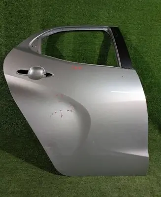 Toyota Yaris XP210 Rear door