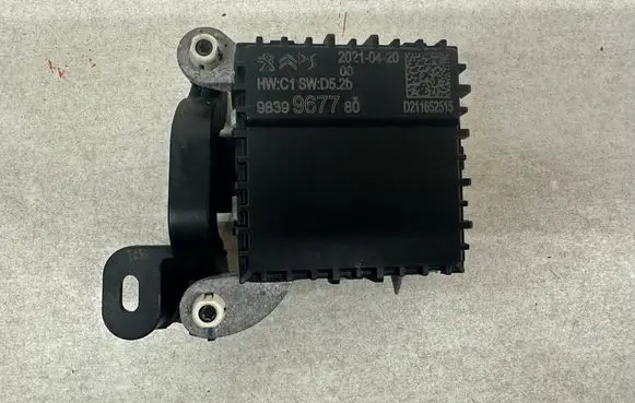 Peugeot 208 II Distronic sensor radar 9839967780