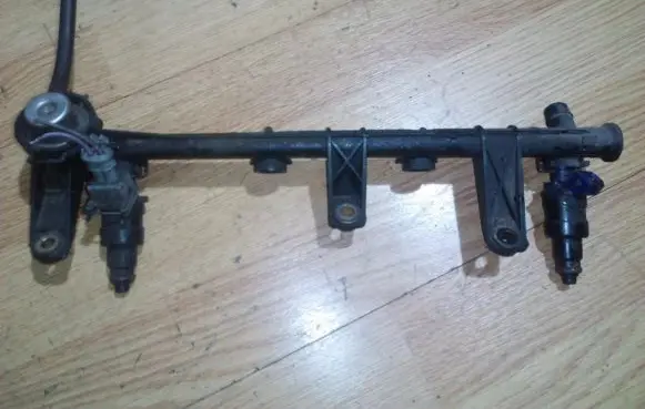 Renault Megane I Fuel main line pipe 866313
