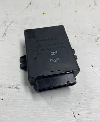 Mercedes-Benz E W211 Air suspension control unit module (rear) A2115450432 410213006001