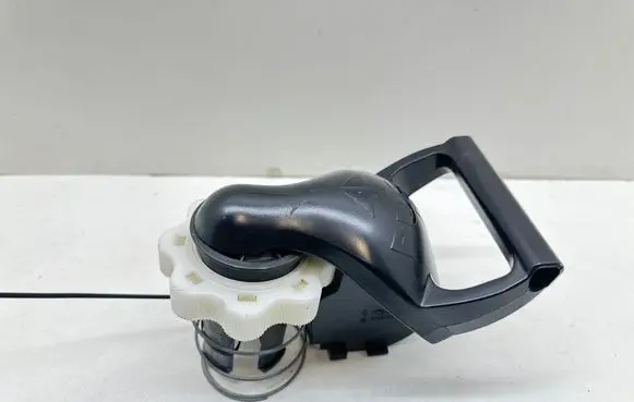 Renault Clio IV Spare wheel mounting bracket 8106937