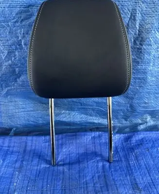 Ford Puma Front seat headrest 