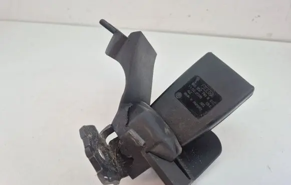 Audi A4 S4 B8 8K Rear seatbelt buckle 8K0857740B