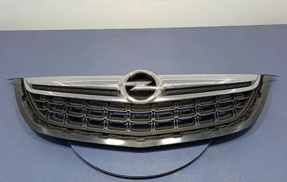 Opel Zafira C Front grill 13300698