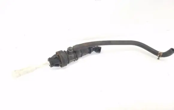 Clutch slave cylinder