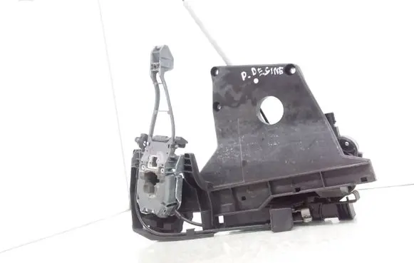 Volvo V70 Front door lock 31253278