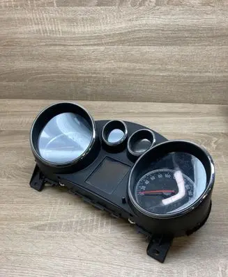 Opel Astra J Speedometer (instrument cluster) 13433776 AFK3
