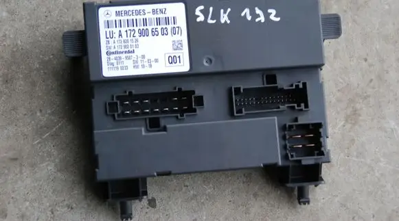Mercedes-Benz SLK R172 Convertible roof control unit A1729006503
