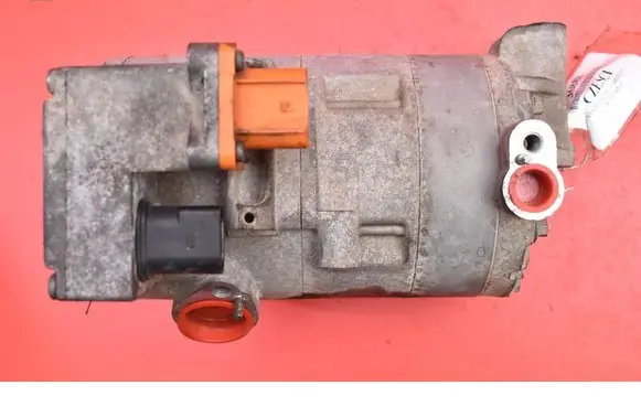 Volkswagen Crafter Air conditioning (A/C) compressor (pump) 5QE816803E