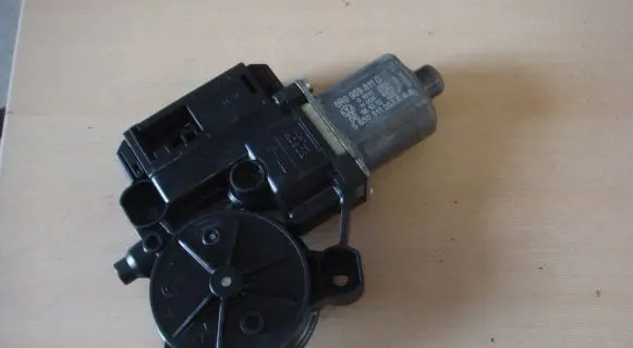 Volkswagen Polo V 6R Rear window wiper motor 6R0959811G