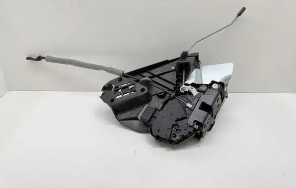 Volvo XC60 Rear door lock 31253921 30753338 30753340