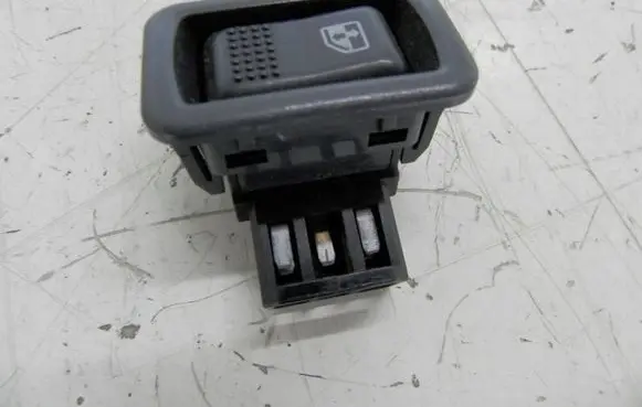 Mitsubishi Galant Electric window control switch 8963R16