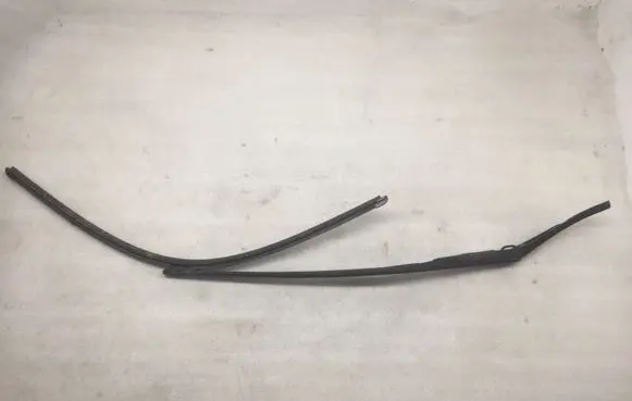 Peugeot 307 Windshield/front glass wiper blade 9656189380