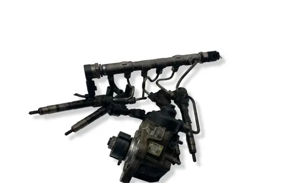 Volkswagen PASSAT B7 Fuel injection system set 03L130755L 0445010526